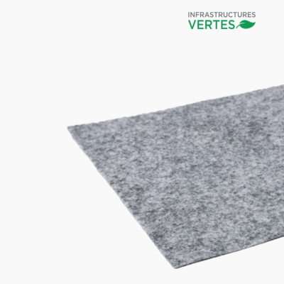 Géotextile TX‑90 3,81 m × 150 m Soleno photographié sur fond blanc montrant la texture non tissée